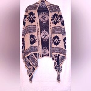 CHARLOTTE RUSSE WOMEN'S SHAWL